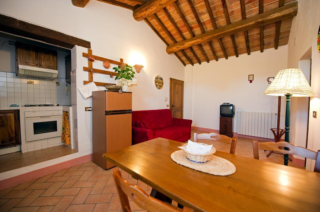 Agriturismo Palazzo Conti - B Πιέντσα Δωμάτιο φωτογραφία